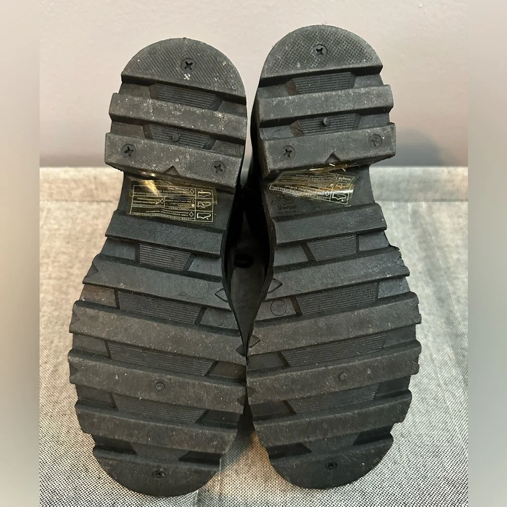 Booties - Picture 4 of 4